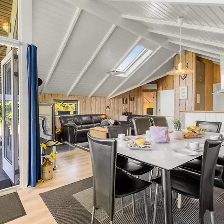 Kai - 400m From The Sea By Interhome